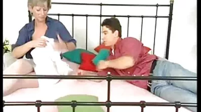 একজন লোকের বাংলাচুদাচুদি পিকচার সাথে রাশিয়ান পর্ণে প্রাপ্তবয়স্ক মহিলা