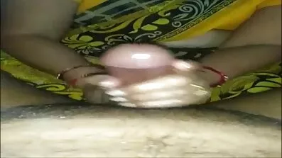 একজন প্রাপ্তবয়স্ক মা তার ছেলেকে চুষেছিলেন যাতে তার অণ্ডকোষে বাংলাচুদাচুদি video ব্যাথা না হয়