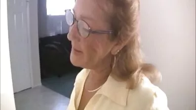 Busty MILF দুটি লোক দ্বারা গর্তে আঘাত বাংলা চুদাচুদি নিউ পায়